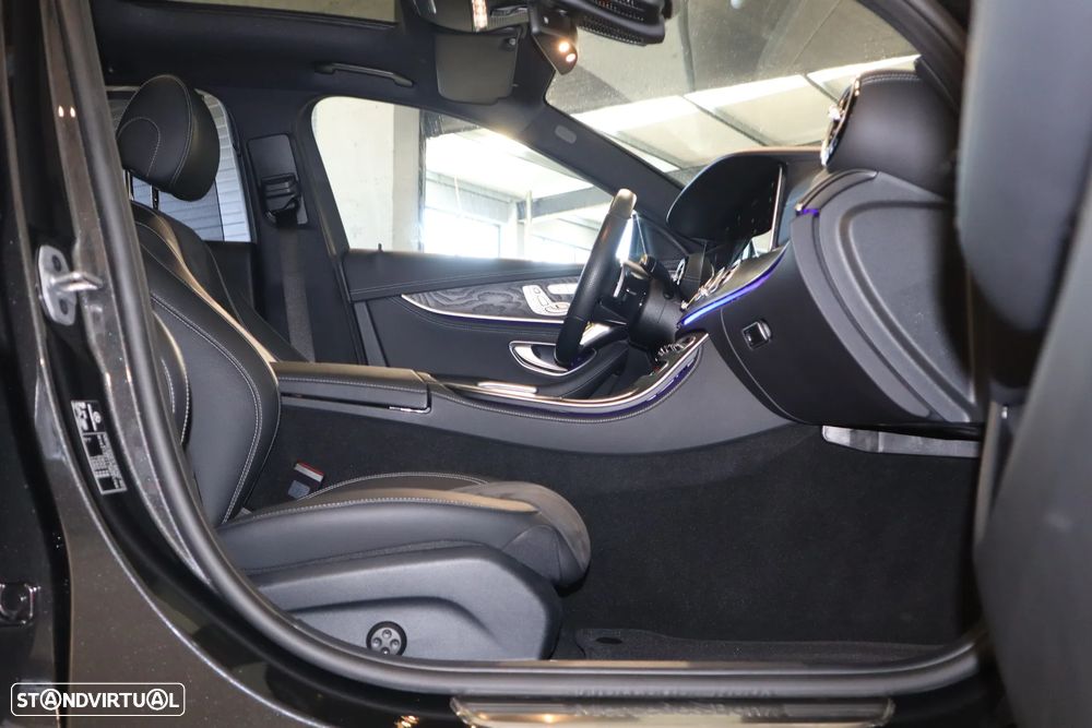 Mercedes-Benz E 300 de AMG Line 4Matic - 19