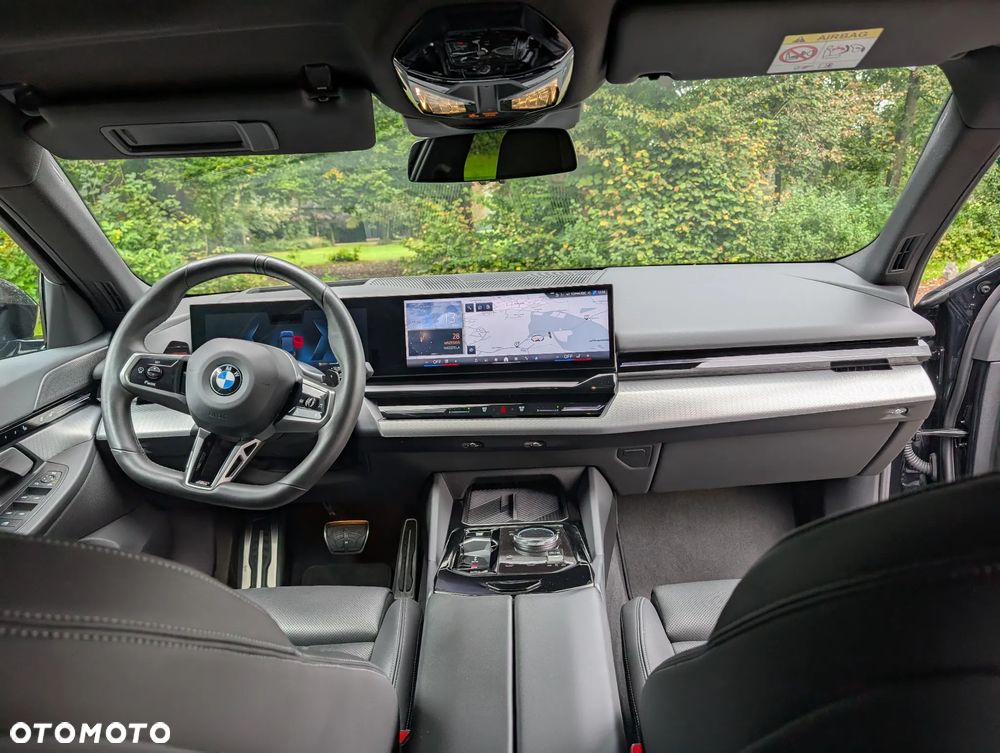 BMW Seria 5 520i - 14