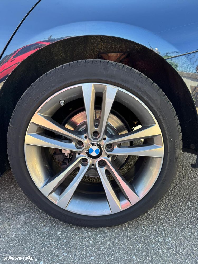 BMW 318 d Auto Line Sport - 15