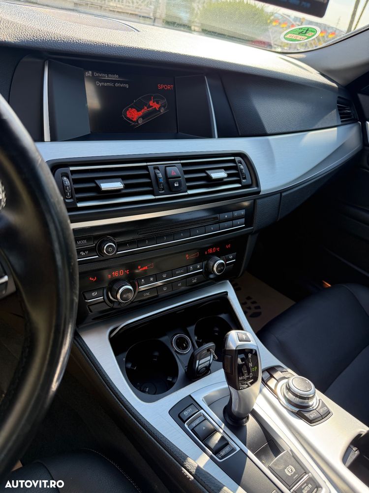 BMW Seria 5 520d AT - 13