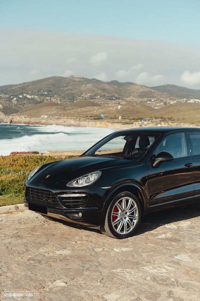 Porsche Cayenne Turbo - 13