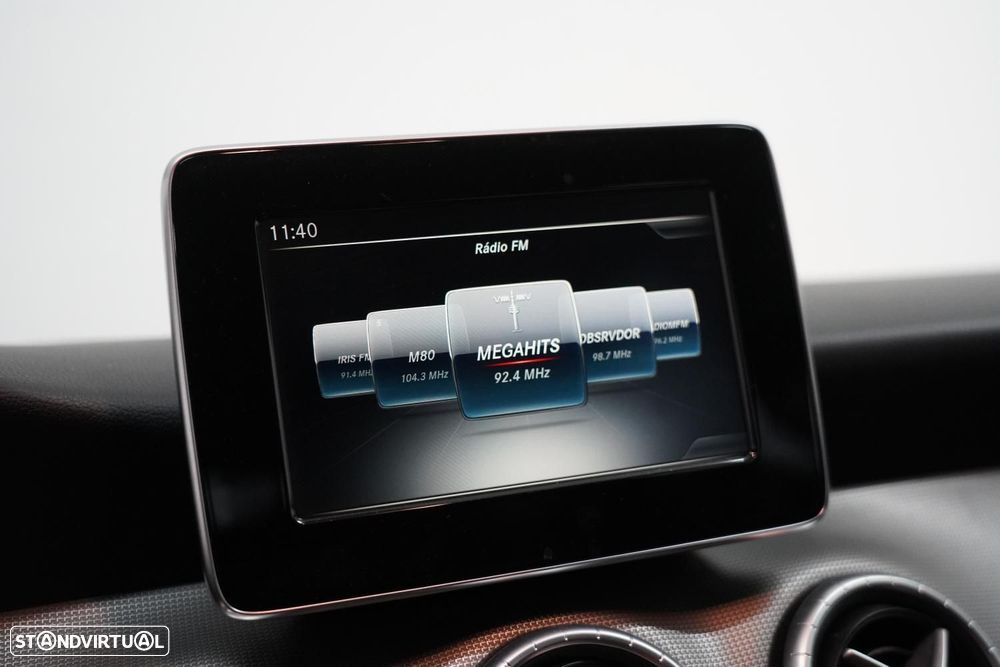 Mercedes-Benz CLA 180 d Shooting Brake Urban - 11