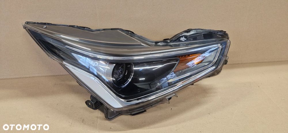 TOYOTA AYGO II 2 LIFT 18- LAMPA PRAWA EUROPA - 2