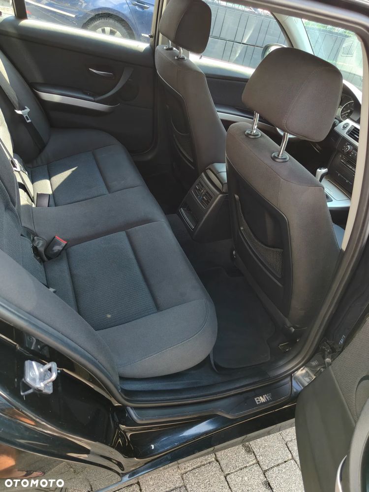 BMW Seria 3 318i - 8