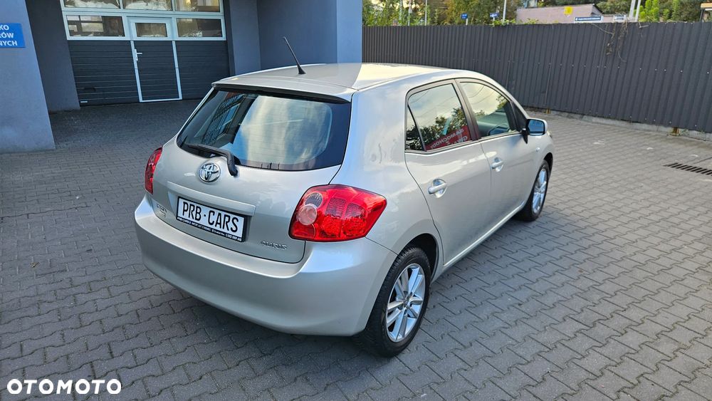 Toyota Auris - 4