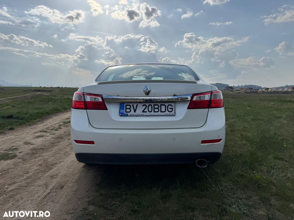 Renault Latitude 2.0 dCi Luxury CVA - 4