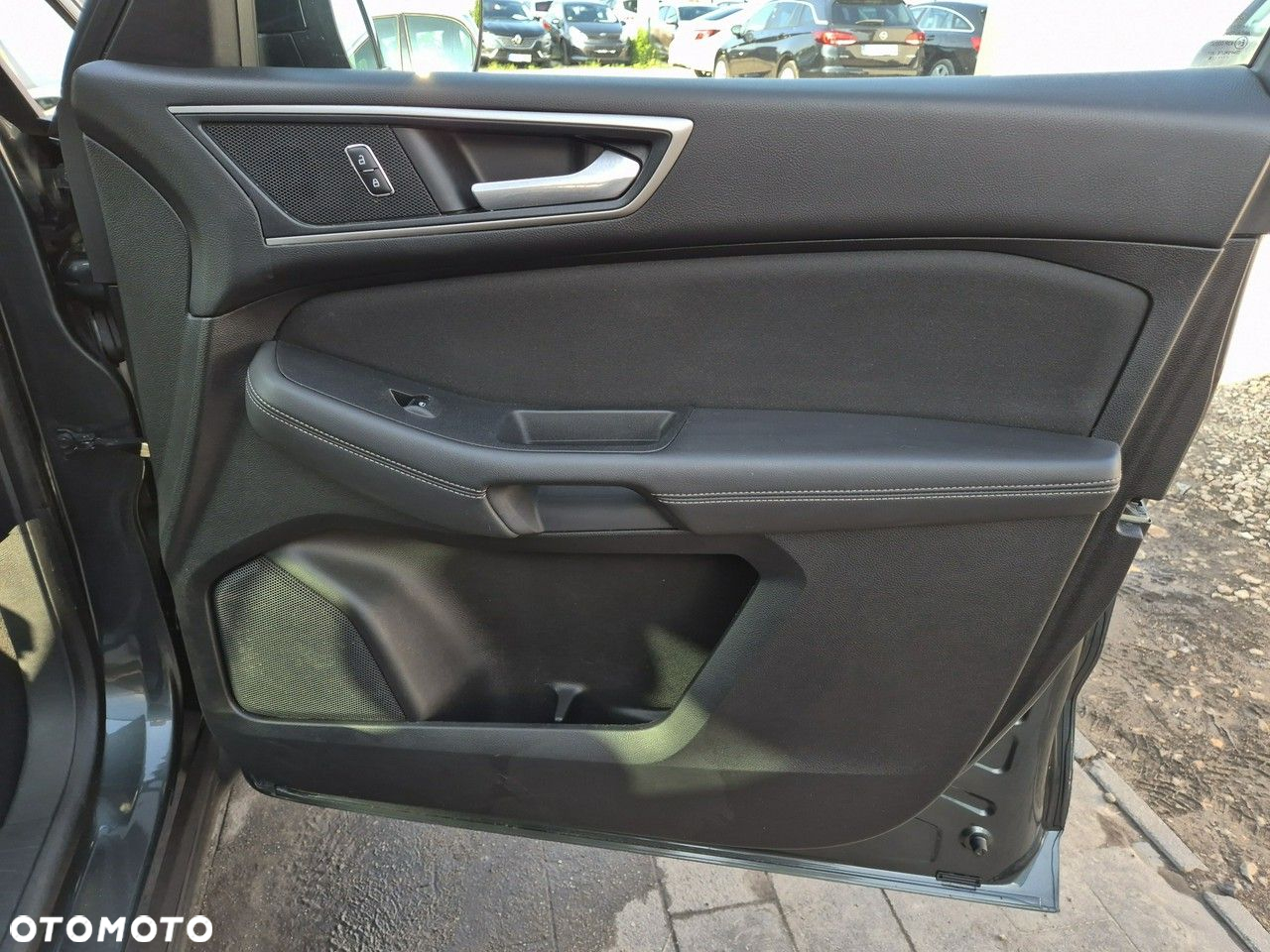 Ford S-Max - 23