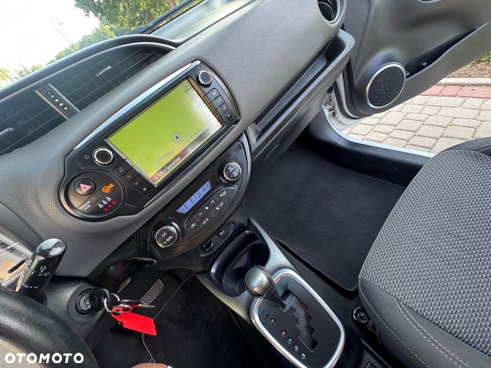 Toyota Yaris - 11