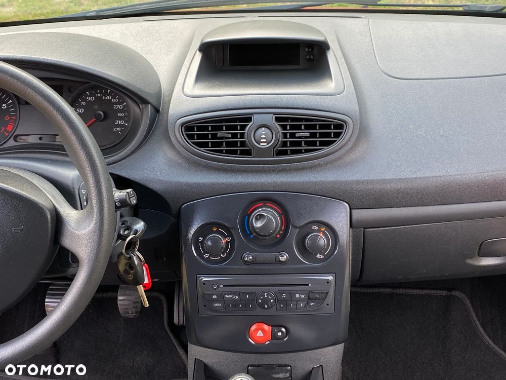 Renault Clio 1.2 16V 75 Dynamique - 28