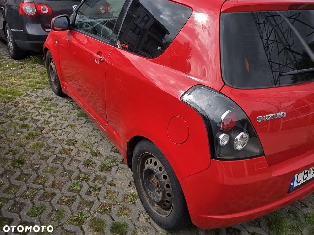 Suzuki Swift 2007 photo 4