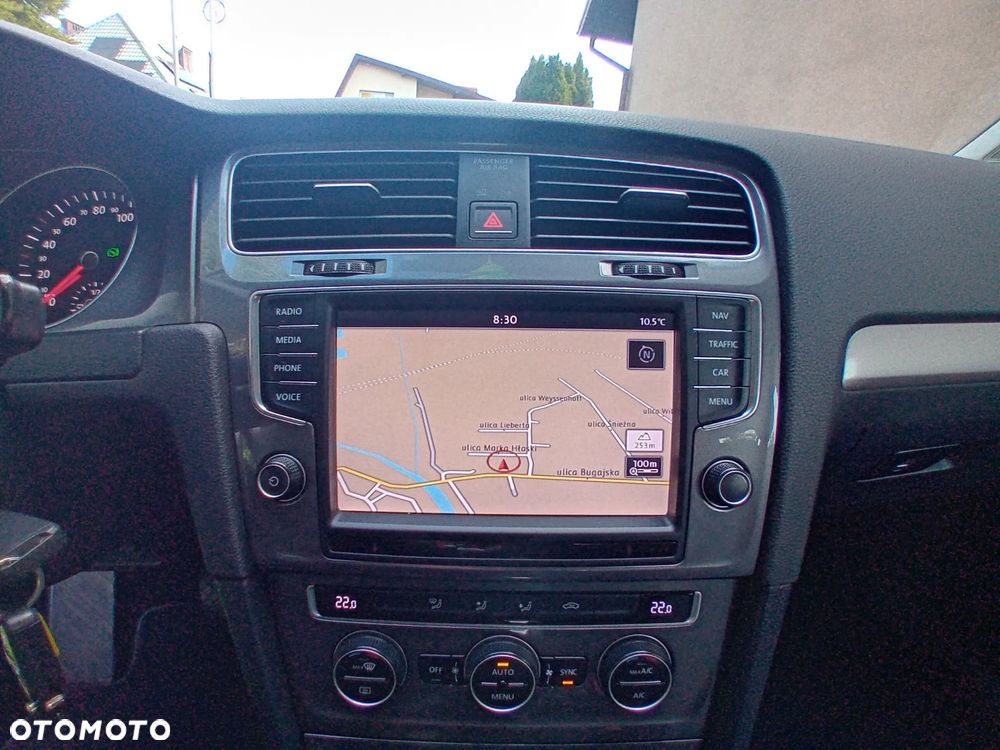 Volkswagen Golf - 9