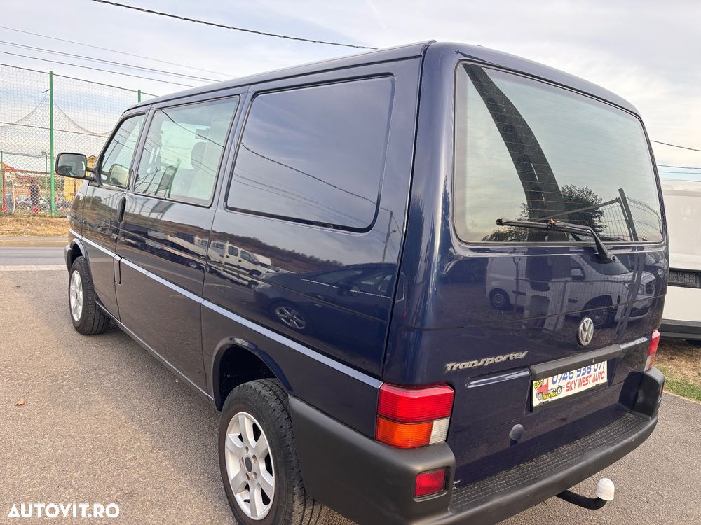 Volkswagen Transporter - 4