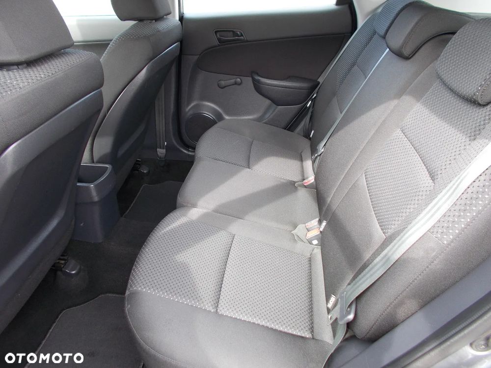 Hyundai i30 1.4 Comfort - 16