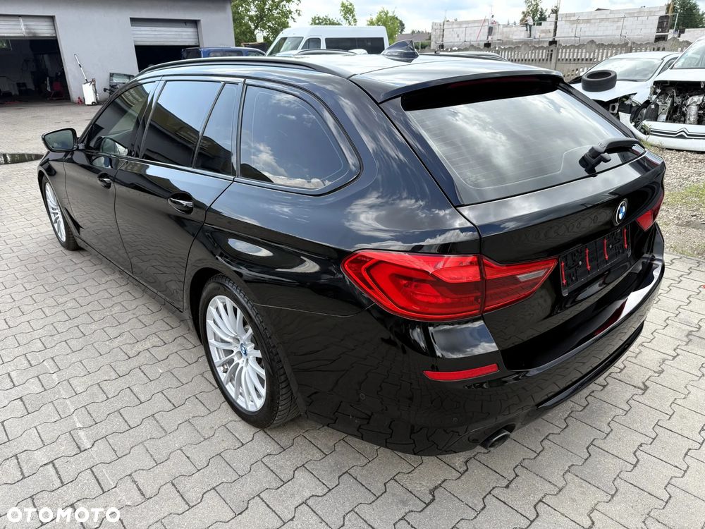 BMW Seria 5 530d xDrive Sport Line sport