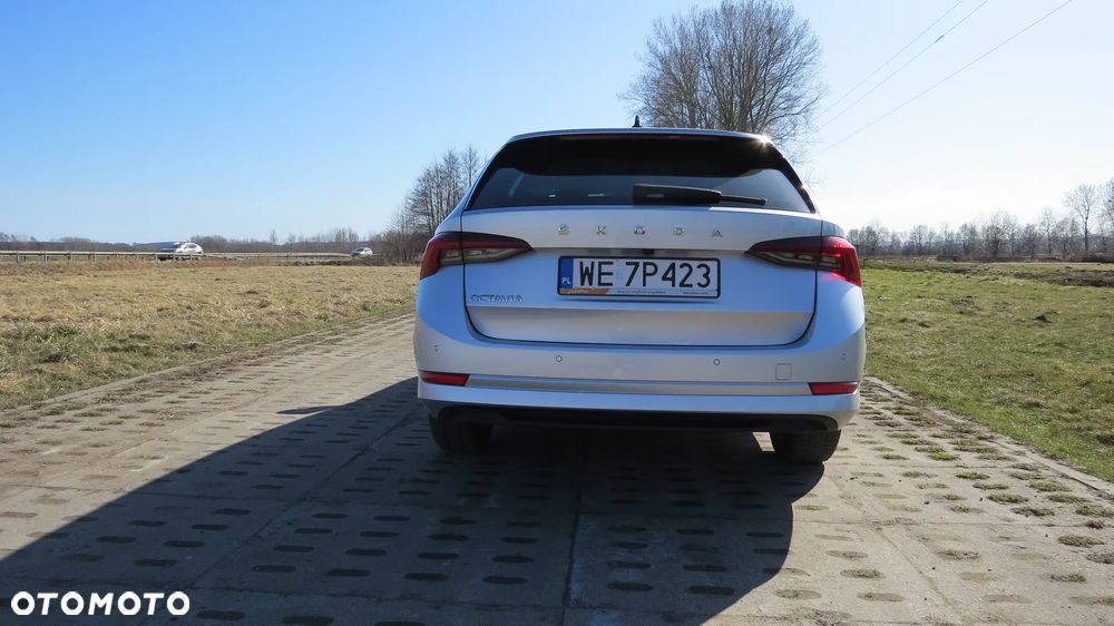 Skoda Octavia 2.0 TDI Ambition DSG - 11