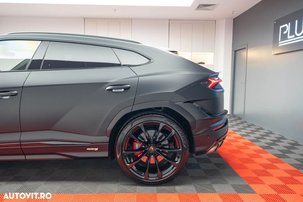 Lamborghini URUS ver-standard - 24