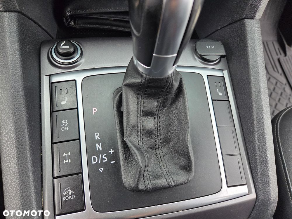 Volkswagen Amarok 2.0 BiTDI Autm Highline - 24