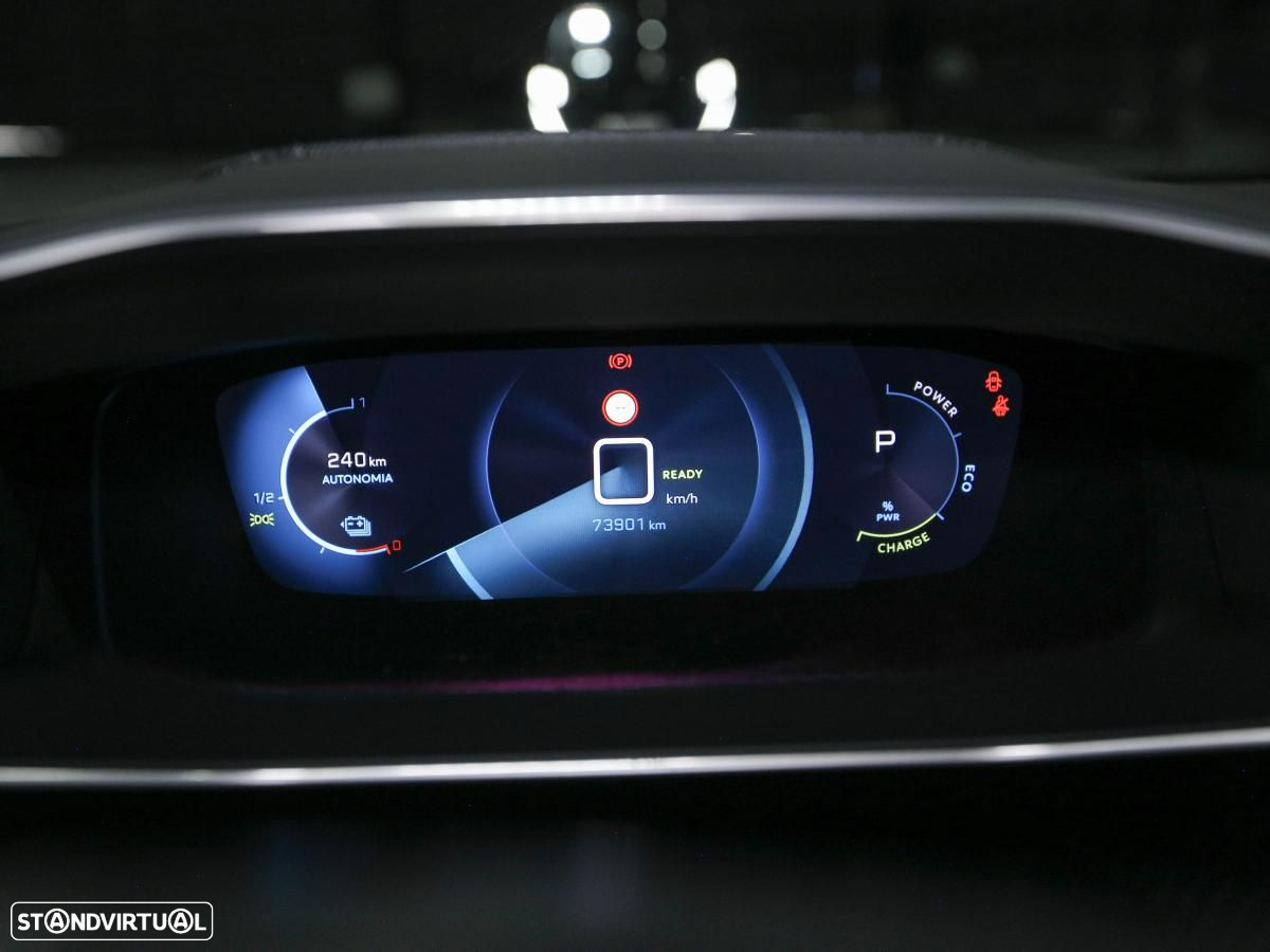 Peugeot e-2008 50 kWh GT - 16