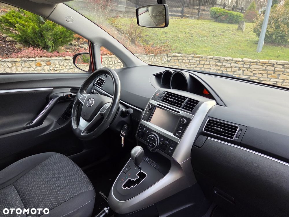 Toyota Verso 1.8 Premium MS - 21