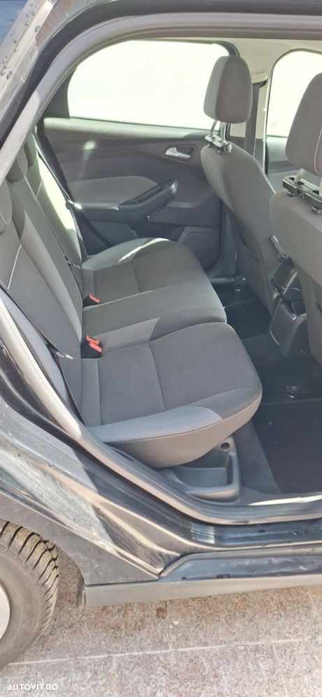 Ford Focus - 10