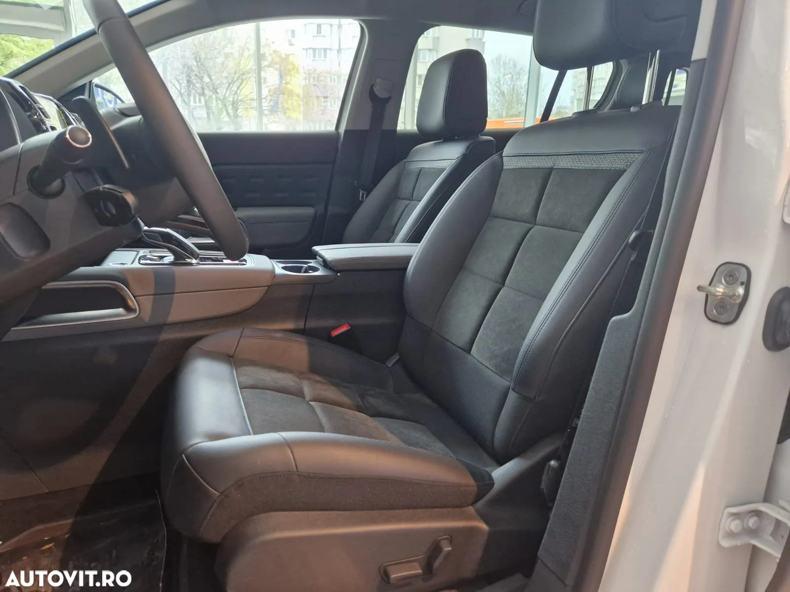 Citroën C5 Aircross 1.6 PHeV FWD 225 EAT8 Shine - 9