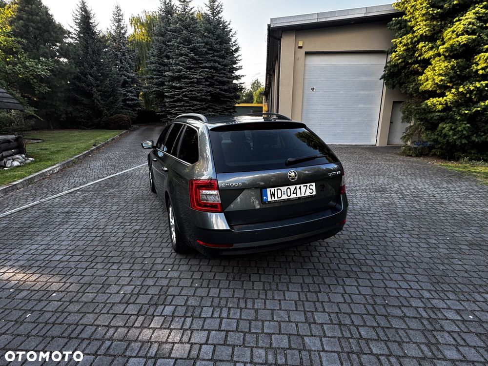 Skoda Octavia 2.0 TDI Ambition DSG - 6