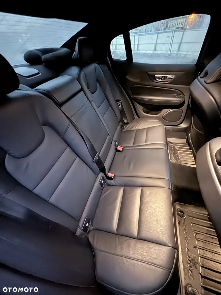 Volvo S60 T4 R-Design - 12