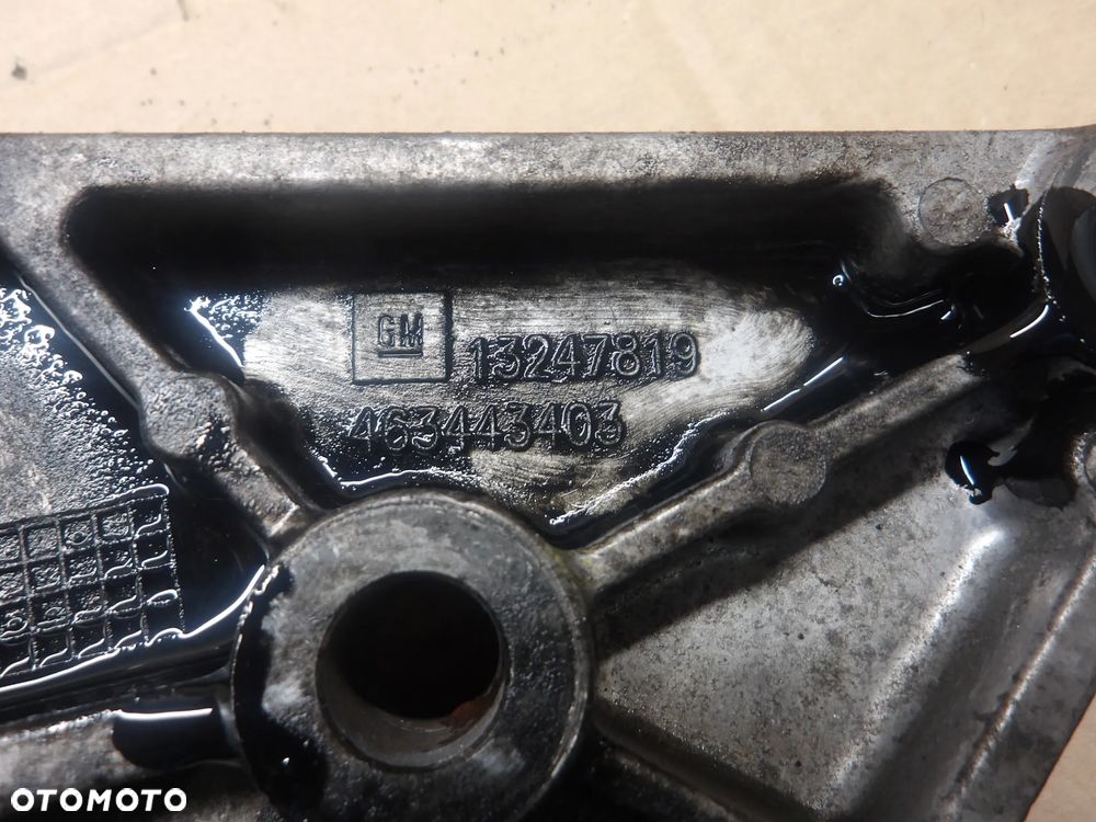 OPEL MERIVA B 10-13 1.3CDTI ŁAPA WSPORNIK SILNIKA 13247819 - 4