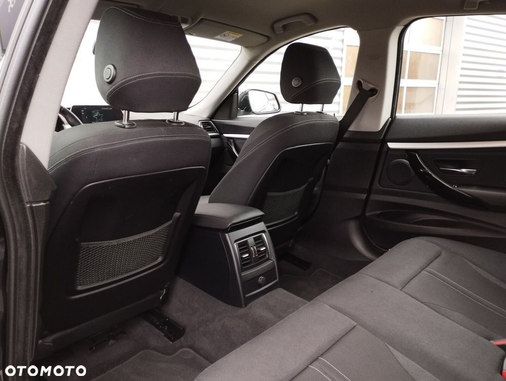 BMW 3GT 320i GPF Sport Line - 17