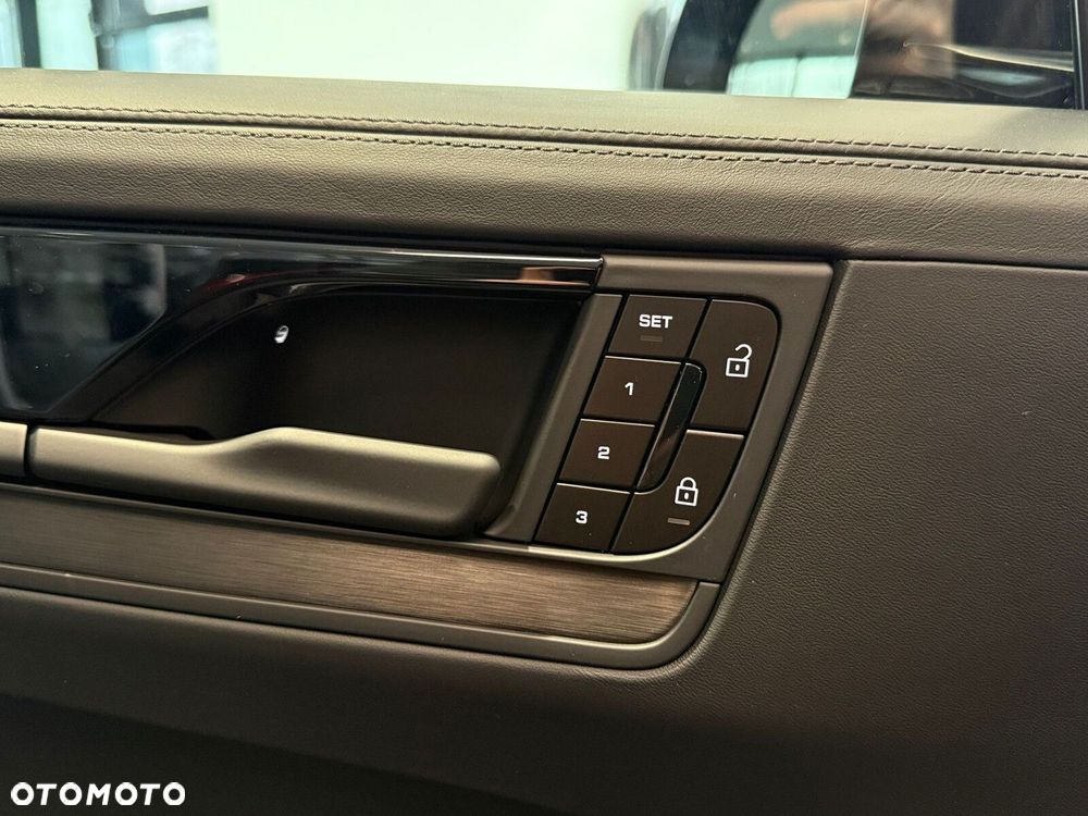 Porsche Cayenne - 15