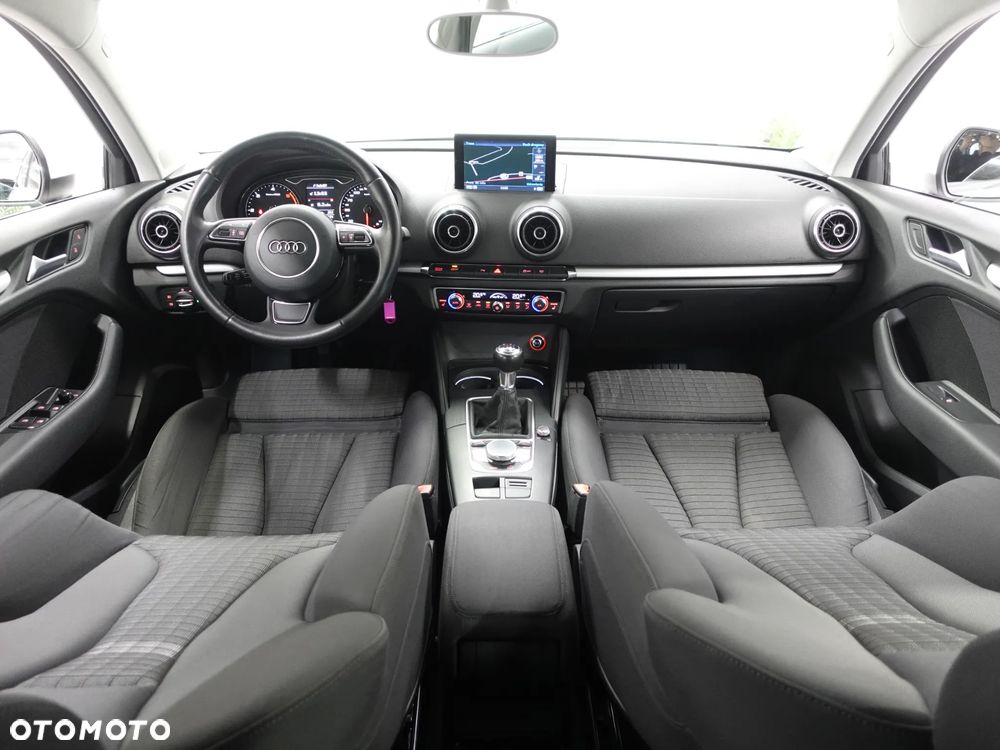 Audi A3 Sportback 2.0 TDI Ambiente - 26