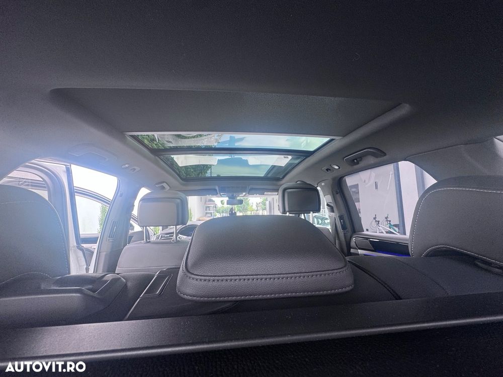 Volkswagen Touareg V6 TDI 4MOTION R-Line - 11