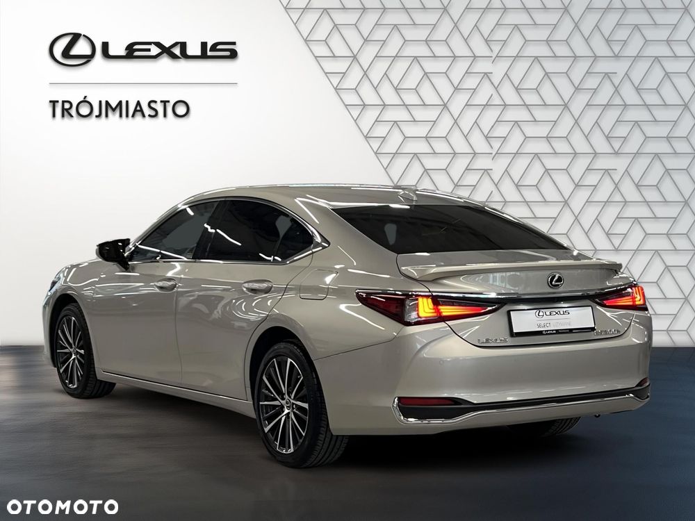 Lexus ES 300h Business Edition - 3