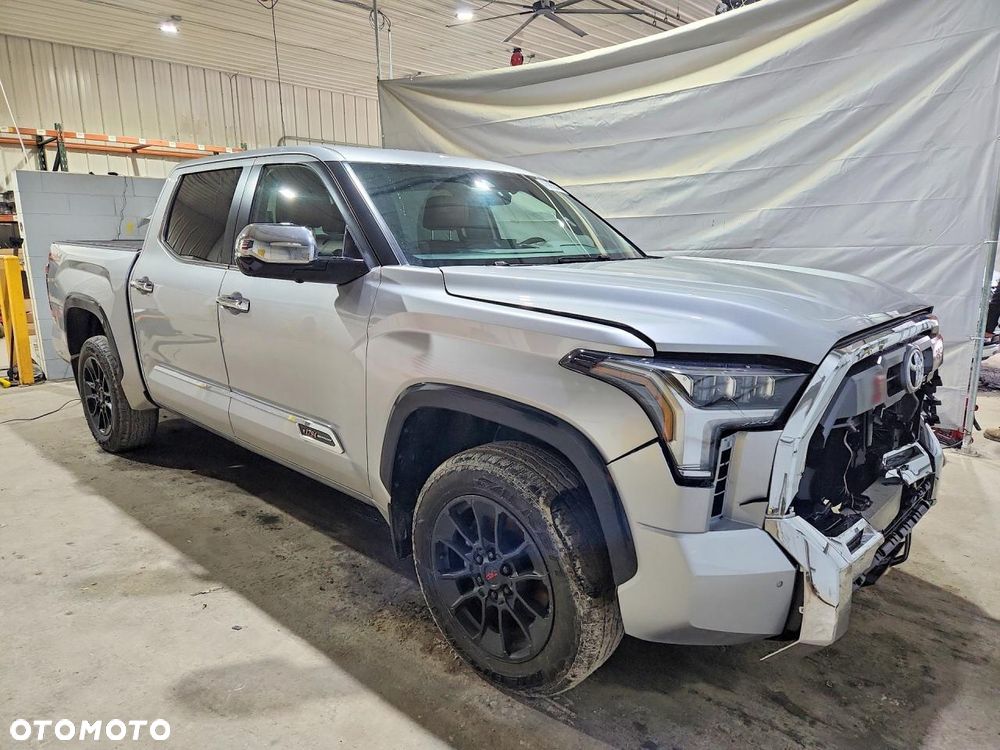 Toyota Tundra - 2