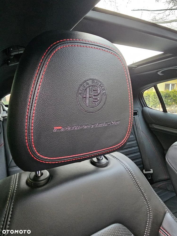 Alfa Romeo Stelvio 2.0 Turbo Competizione Q4 - 13