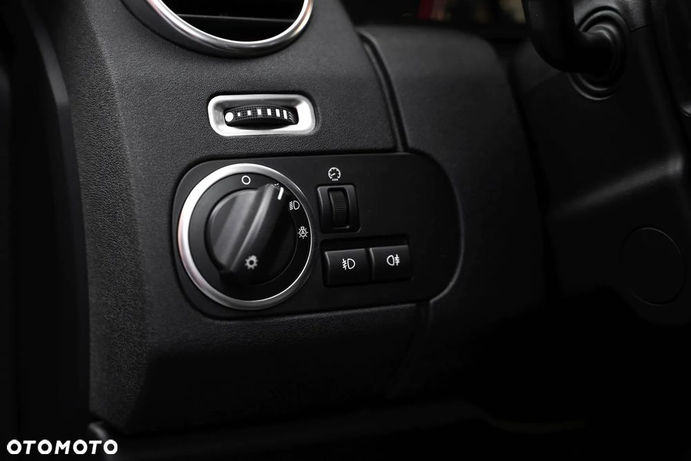 Land Rover Discovery 3.0 SD V6 SE - 18