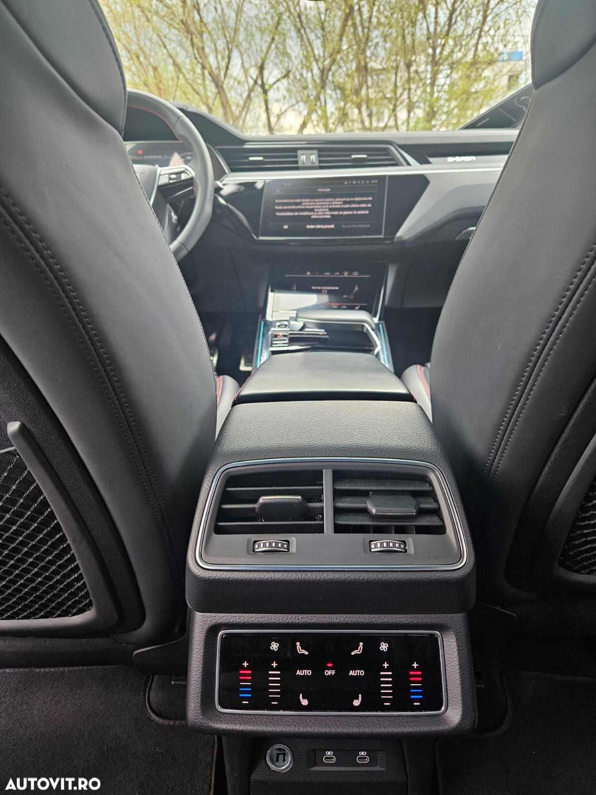 Audi Q8 e-tron 55 quattro S Line - 5