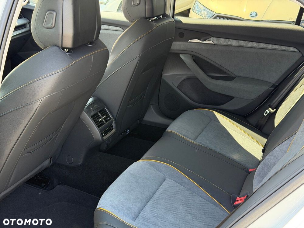 Skoda Superb 1.5 TSI mHEV Drive DSG - 20