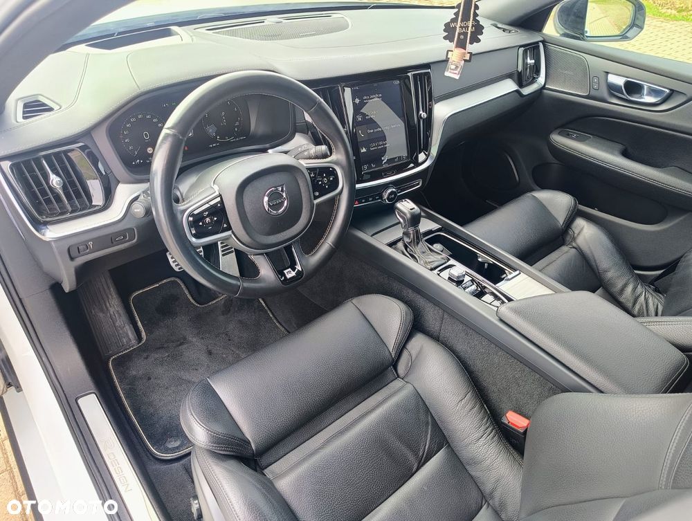 Volvo V60 T5 Geartronic R-Design - 19
