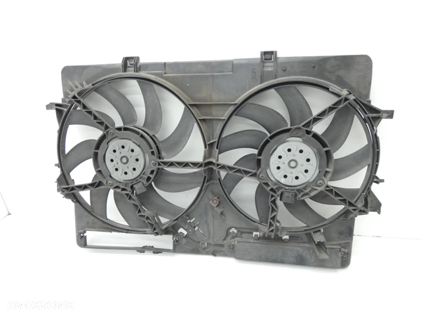 AUDI A4 B8 WENTYLATOR CHŁODNICY WIATRAKI 8K0121003M OBUDOWA KOMPLET GORLICE