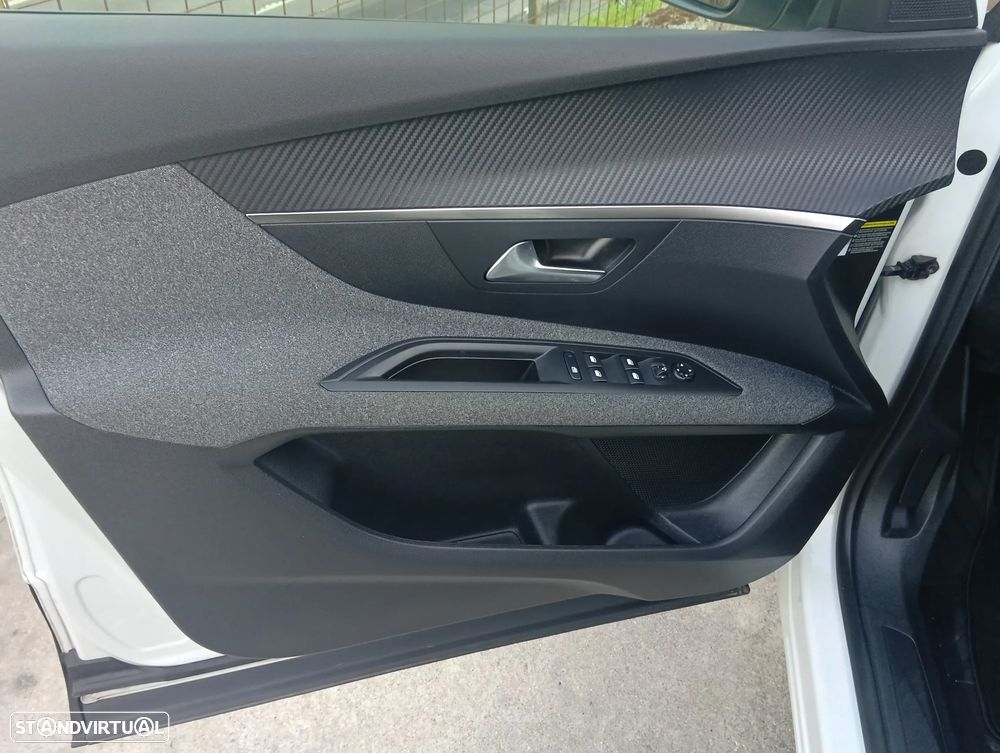 Peugeot 3008 1.5 BlueHDi Allure - 18