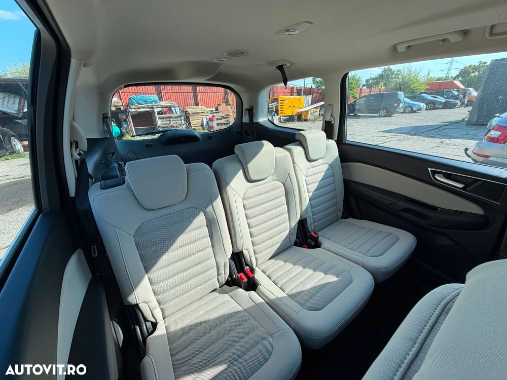 Ford Galaxy - 4
