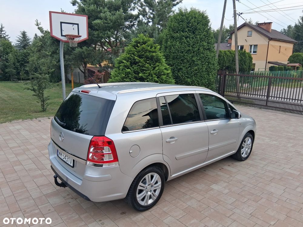 Opel Zafira 1.8 Family Plus - 22