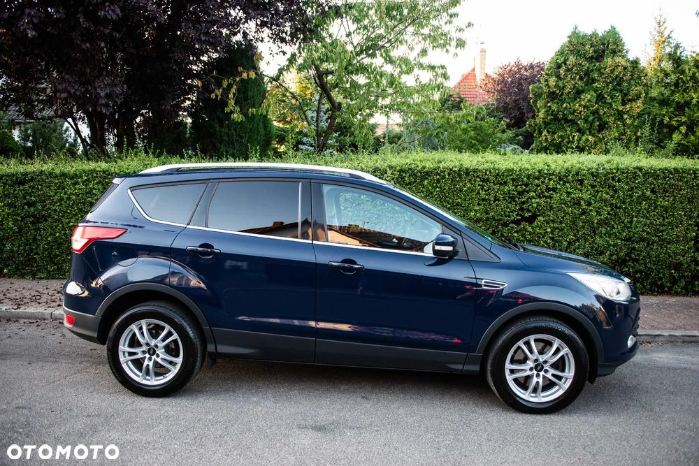 Ford Kuga 2.0 TDCi 2x4 Titanium - 12
