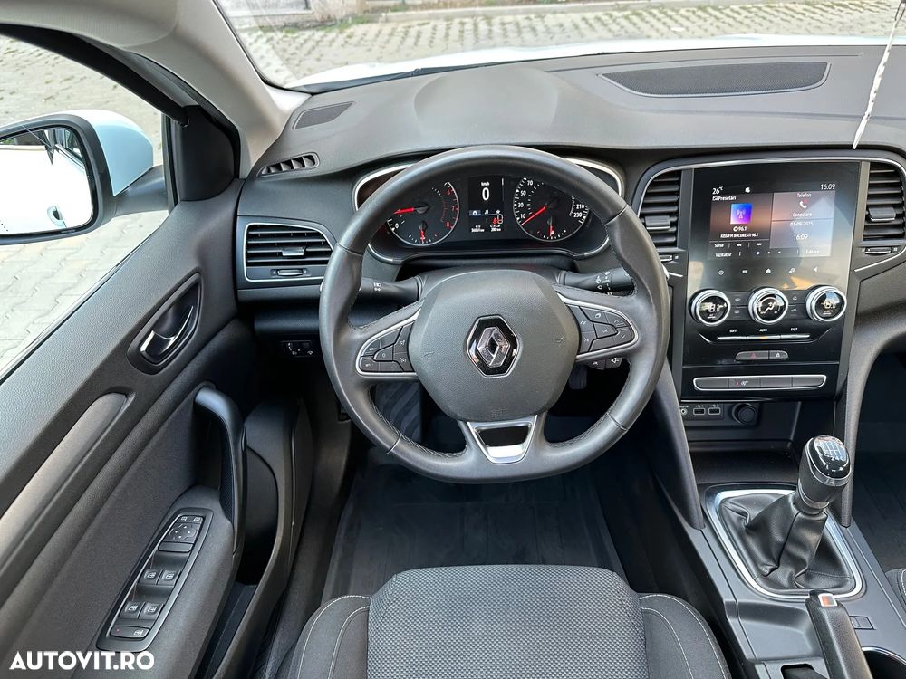 Renault Megane TCe GPF Zen - 11