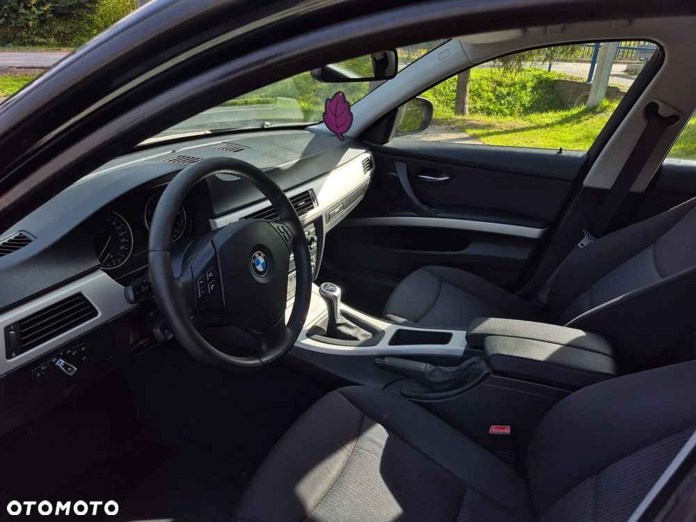 BMW Seria 3 318i Edition Lifestyle - 31
