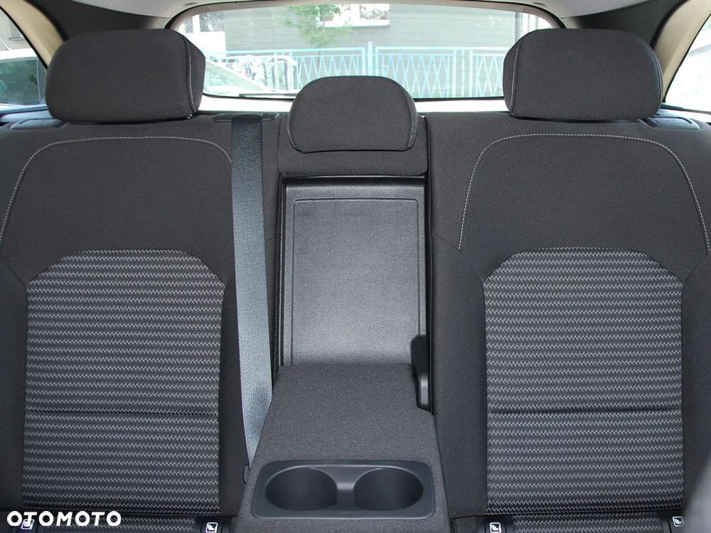 Kia Ceed - 14