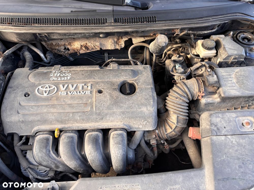 Toyota Avensis 1.8 VVT-i Luna - 17