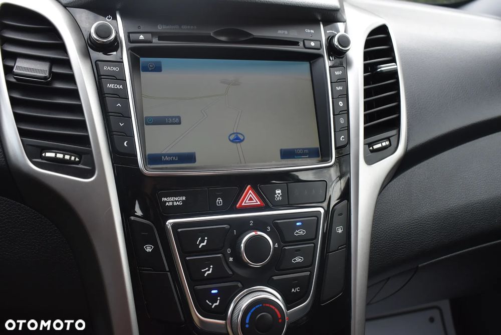 Hyundai i30 1.4 Fifa World Cup Edition - 27