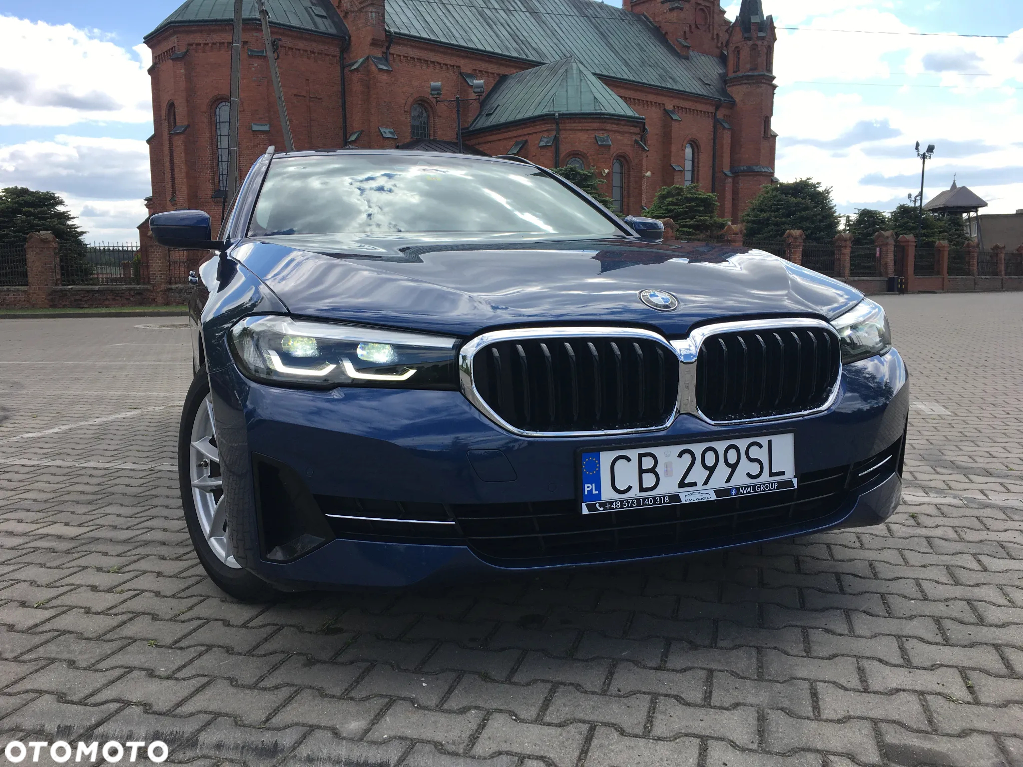 BMW Seria 5 520d xDrive Touring - 5
